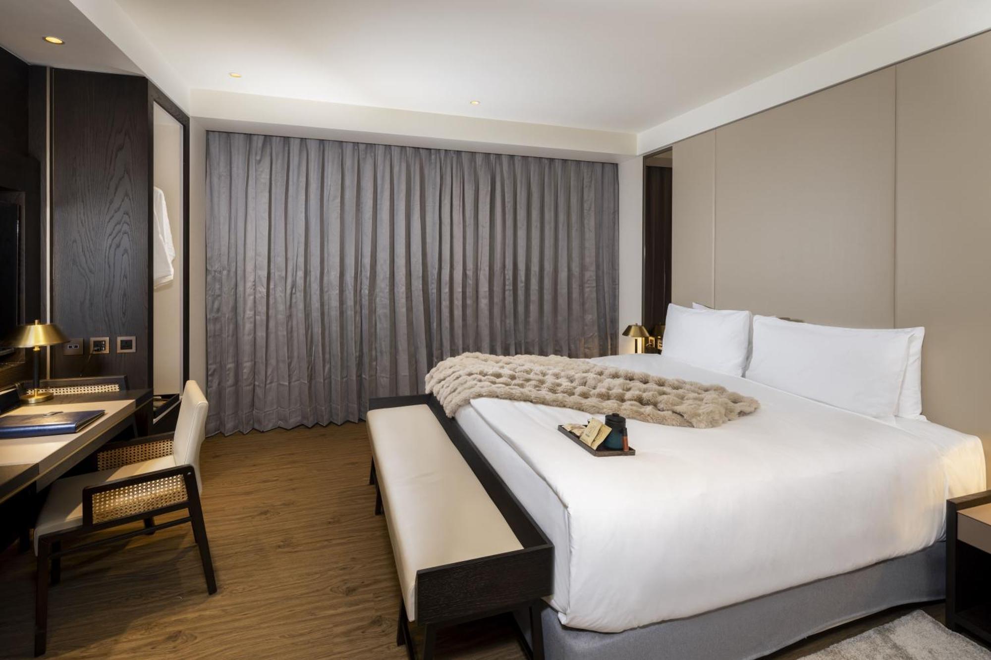 Voyage Kaohsiung By Cosmos Oasis Hotel Exterior photo